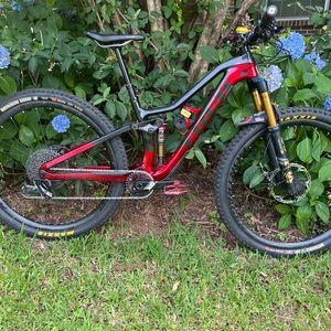 2021 Trek Fuel Ex 9.9 X01… small with 29ers
